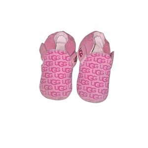 UGG Baby Roos Fusha Pink Suede Moccasin Shoes 04/05 18-24 Months